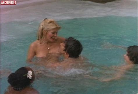 Naked Doris Pavel In La Pulqueria