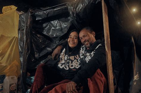 Hot Park parque aquático quentinho o ano inteiro leva calor para pessoas em situação de rua em