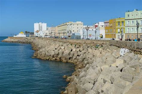 Cádiz Reisebericht Avenida Campo del Sur Flaniermeile