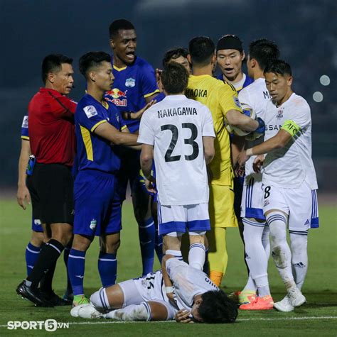 Công Phượng Nổi Nóng Mở Ra Xô Xát Giữa Cầu Thủ Hagl Và Yokohama F Marinos