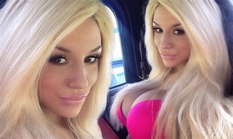 Courtney Stodden Shows Off Hot Pink Bikini Top Daily Mail Online