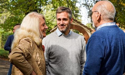 El intendente Federico Achával recorrió junto a vecinos mejoras en un