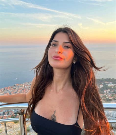 ZelihaWhore MIX Sexy Amateur Girls And Wives Axelle Porn Pic