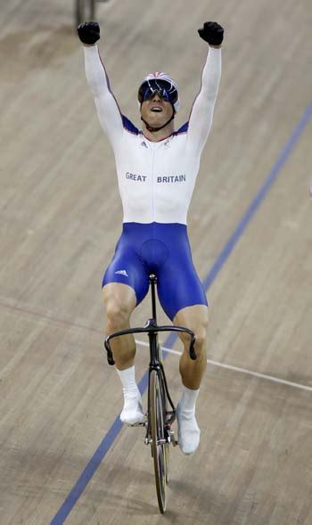 Briton Hoy Wins Olympic Track Men S Keirin Gold