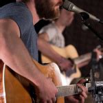 Andy Hull Manchester Orchestra Y Kevin Devine Hacen Un Cover De El