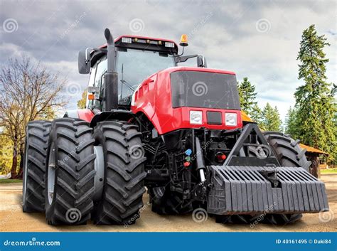 Tractor Rojo Imagen De Archivo Imagen De Rueda Agricultura 40161495