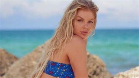 Hot Sexy Luiza Souza Bikini Pics