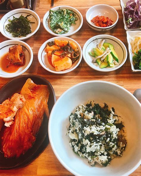 Busanpedia - 🥢🥄 One of the most unique facts about Korean...