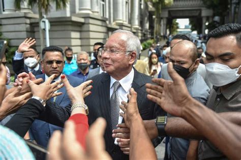 Top Court Upholds Malaysia Ex Pm Najibs Jail Sentence In 1mdb Scandal