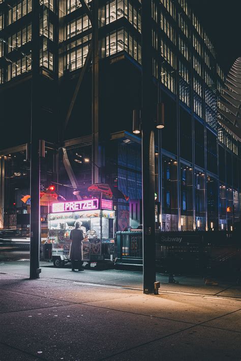 Locals argue whether right north is the fastest way downtown 1