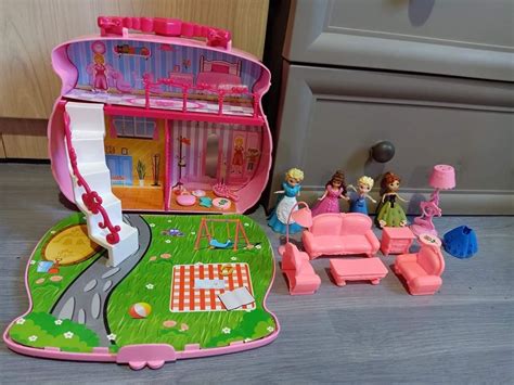 Doll house set with disney princess, Hobbies & Toys, Toys & Games on Carousell