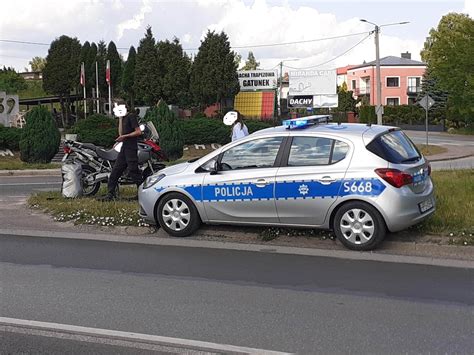 Zderzenie Motocyklisty Z Osobowym Fordem Na Al Niepodleg O Ci