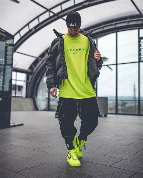 Neon Aposte Nos Tons Eletrizantes Para 2019 Hypebeast Fashion Mens