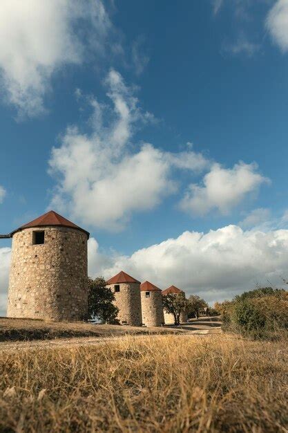 Antiguos Molinos De Viento Griegos Melia Evros Grecia Foto Premium