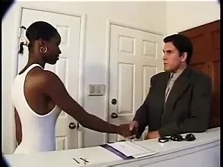 Black Girl Comes Over And Lets White Guy Eat Out Her Pussy After She Strips Xhamster