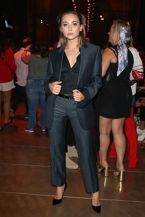 Mavournee Hazel Style Clothes Outfits And Fashion • Celebmafia
