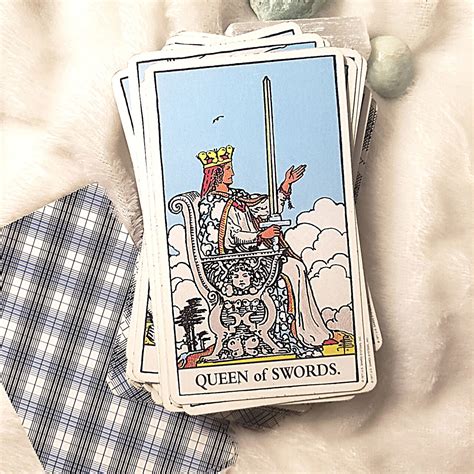 The Queen Of Swords Tarot Card Guide For Beginners Manifest Like Whoa