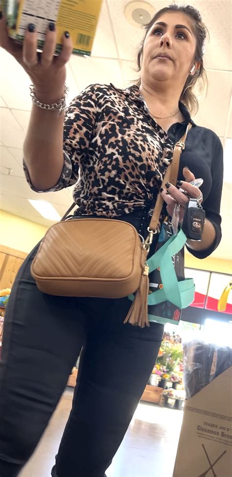 Insane Milf Booty At TJ Video Spandex Leggings Yoga Pants Forum