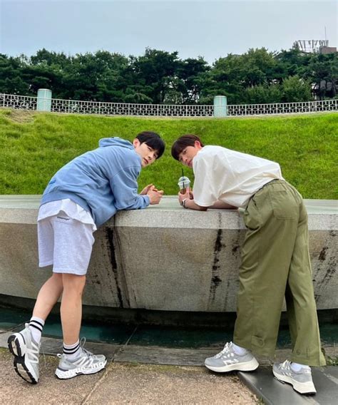 Pin On Our Dating Sim Dating Sim Cute Gay Couples Lee Wan