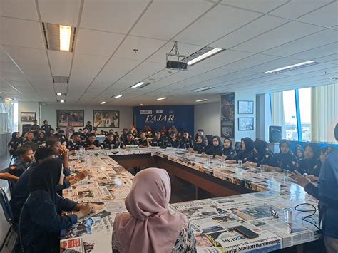 Kunjungan Inspiratif Siswa Smkn 1 Wajo Ke Harian Fajar Memahami Etika