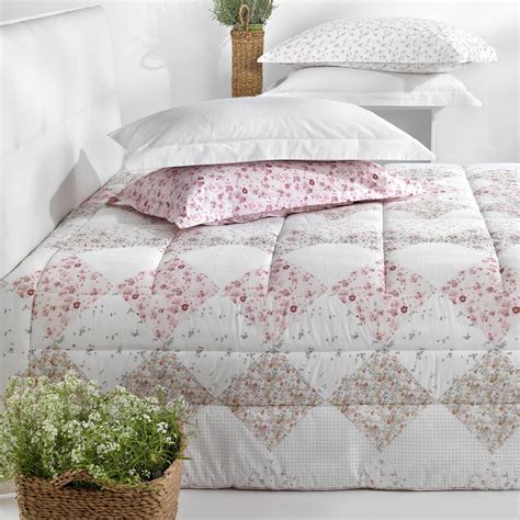 Biancheria per la tavola e il letto: rinnovare la casa con un look