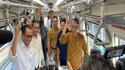 Foto Jokowi Jangan Tergesa Gesa Operasikan Lrt Jabodebek Utamakan