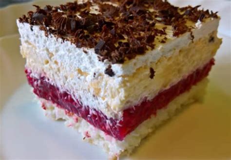 Kokos Kolač Sa Malinama Lagan I Ukusan