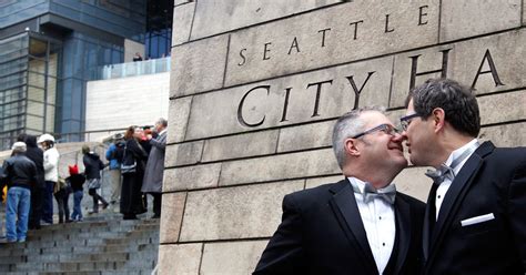 Same Sex Couples Wed In Seattle For First Time