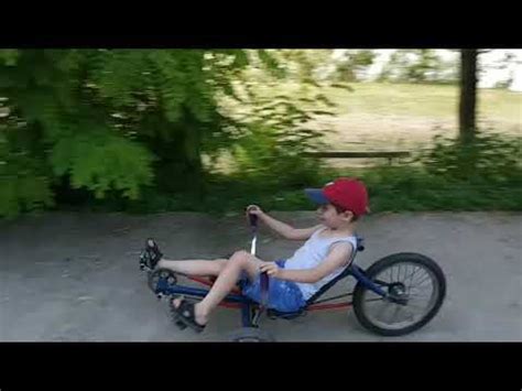"Малек" - YouTube