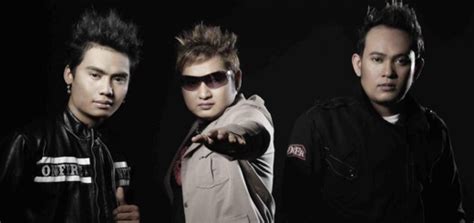 ST12 Lancar Album TERJEMAHAN HATI – Budiey Channel