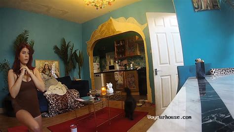 Lantaland Hot Babe Looking Sexy On A Bodysuit While Stretching