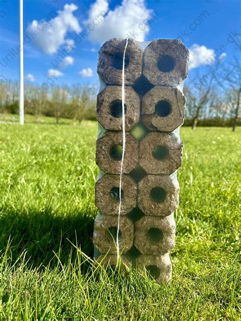 Pini Kay træbriketter PREMIUM 10 kg / 960 kg Egetræ, FSC® • Levering ...