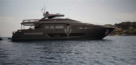 NERO Yacht - Riva