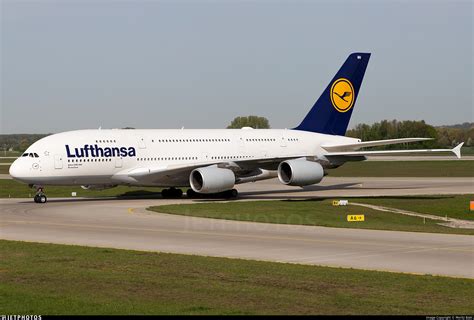 D AIMN Airbus A380 841 Lufthansa Moritz Babl JetPhotos