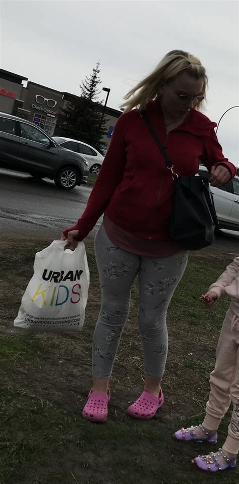 Phat Booty Blonde Milf Riding The Bus Spandex Leggings Yoga Pants Forum