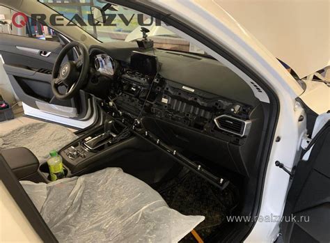 Mazda CX5 камера на штатный монитор и парктроник | RealZvuk