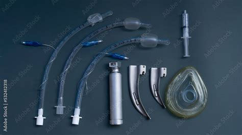 Tracheal Intubation Kit Laryngoscope Several Laryngoscope Blades And