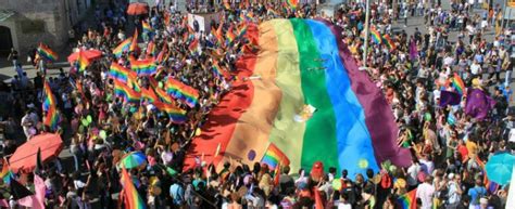 Coppie gay e figli quella di Andrea e Gianni è una storia di orgoglio e coraggio Il Fatto