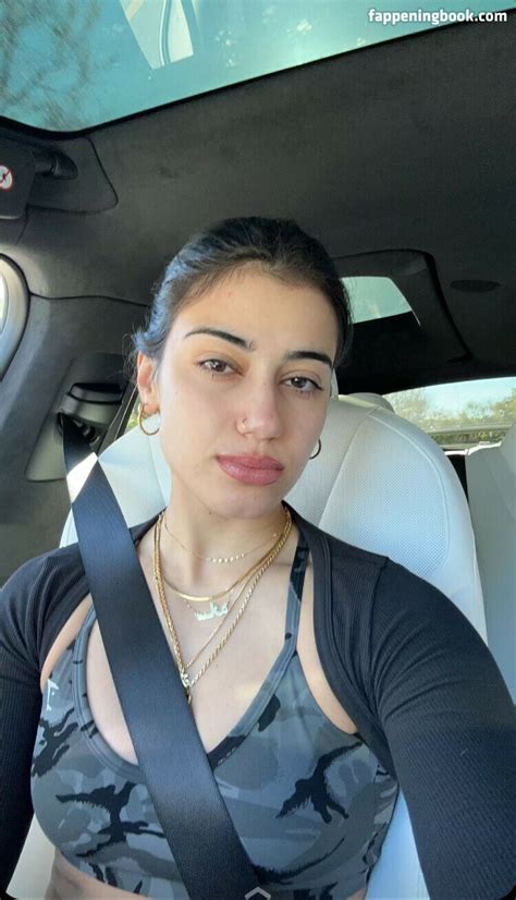 Sara Saffari Nude Onlyfans Leaks Fappening Fappeningbook