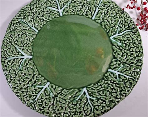 Bordallo Pinheiro Green Cabbage Leaf Round Plate Made In Portugal