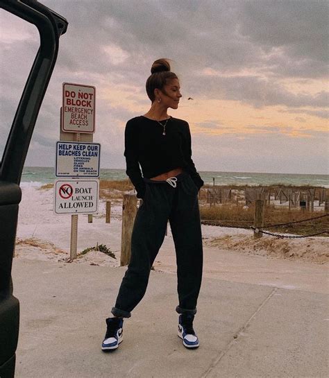 Brynley Joyner On Instagram Sweatpants Beach Biggg Mood🤩” Beach