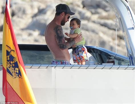 Lionel Messi S Partner Antonella Roccuzzo Shows Off Her Curves In A Mint Bikini In Ibiza Daily