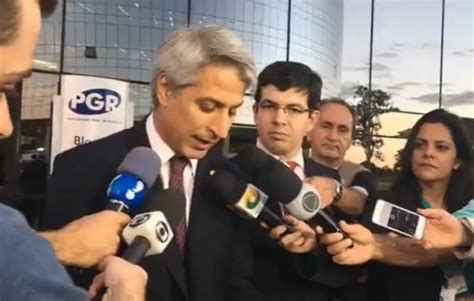 Oposi O Denuncia Pgr Compra De Votos Por Temer Na C Mara Para Barrar