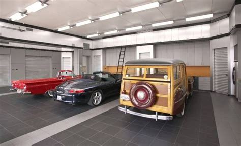 Awesome and Most Beautiful Garages for Super Cars (54 pics) - Izismile.com