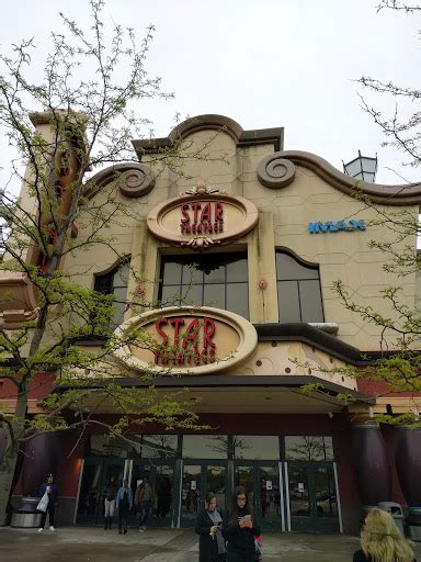 Movie Theater Amc Classic Fairlane 21 Reviews And Photos 18900