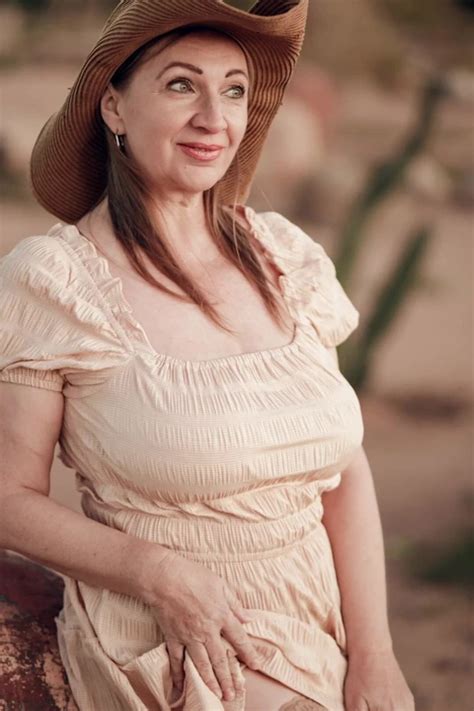 Sexy MILF Cowgirl Amateur Amateur Porn Feat MariaOld By FapHouse XHamster