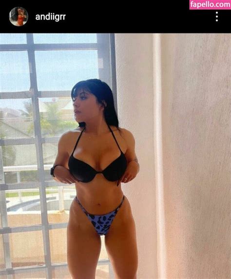 5 Hot Sexy Andrea Guillen Bikini Pics