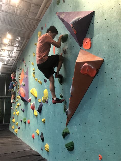 Austin Bouldering Project – The Biomedical Engineering Society at The