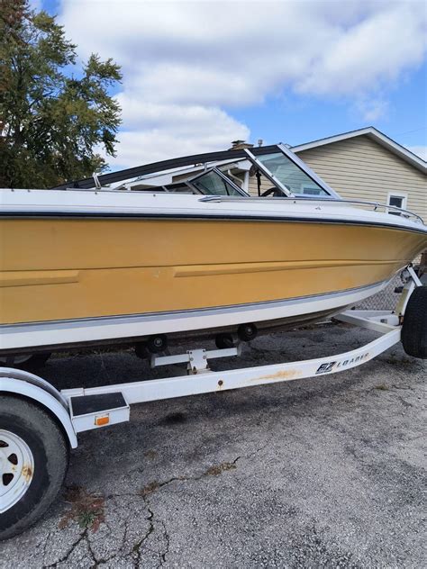 Stingray 18' Boat Located In Rockwood, MI - Has Trailer 1989 for sale