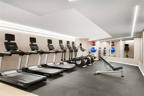 Sonesta Silicon Valley: Pool & Spa Day Pass Milpitas | ResortPass